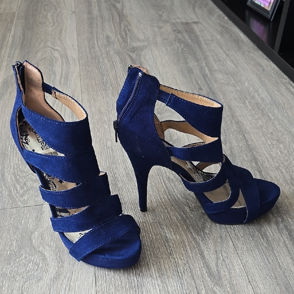 Elegant Blue Strappy Heels